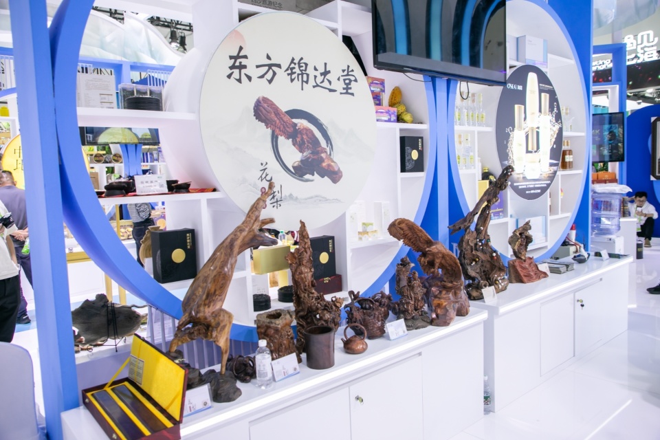 海南東方特色產(chǎn)品閃耀第五屆消博會
